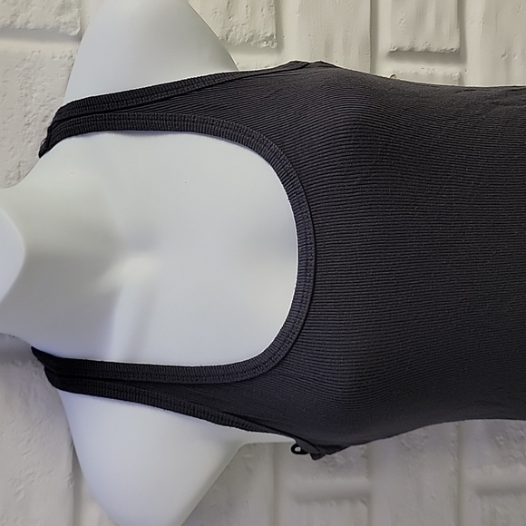 🍍Max Rave Ribbed Tank - Picture 10 of 11